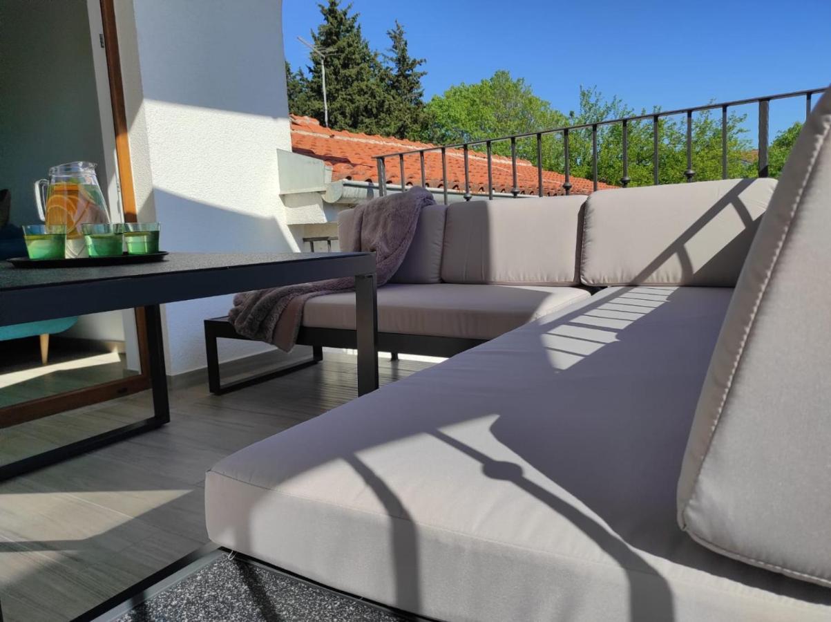 Brand New Apartment In Малинська Екстер'єр фото