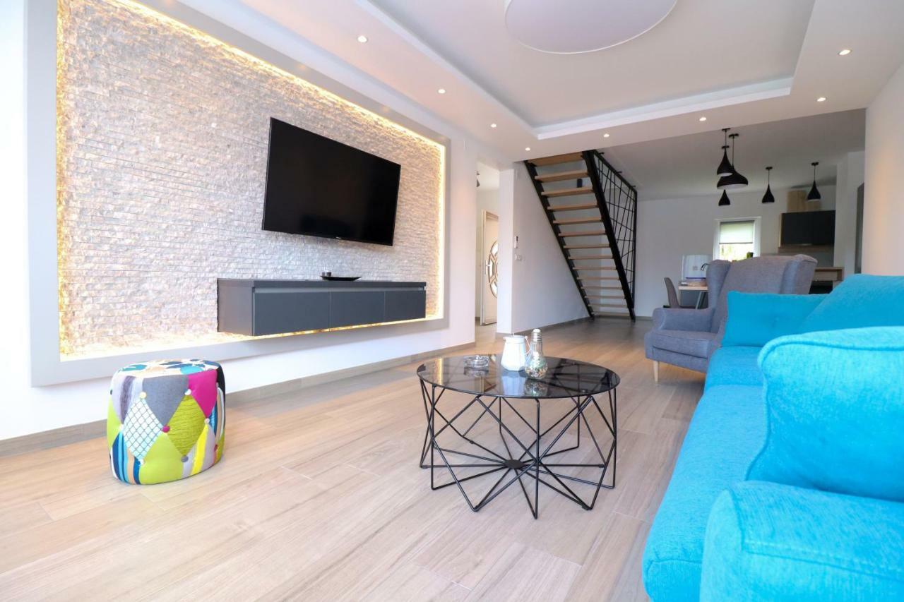 Brand New Apartment In Малинська Екстер'єр фото
