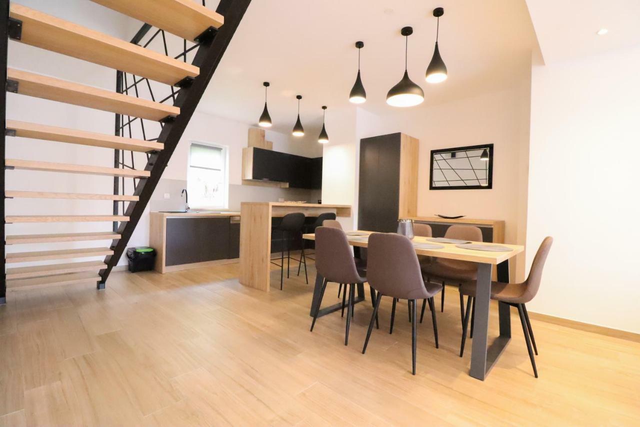 Brand New Apartment In Малинська Екстер'єр фото